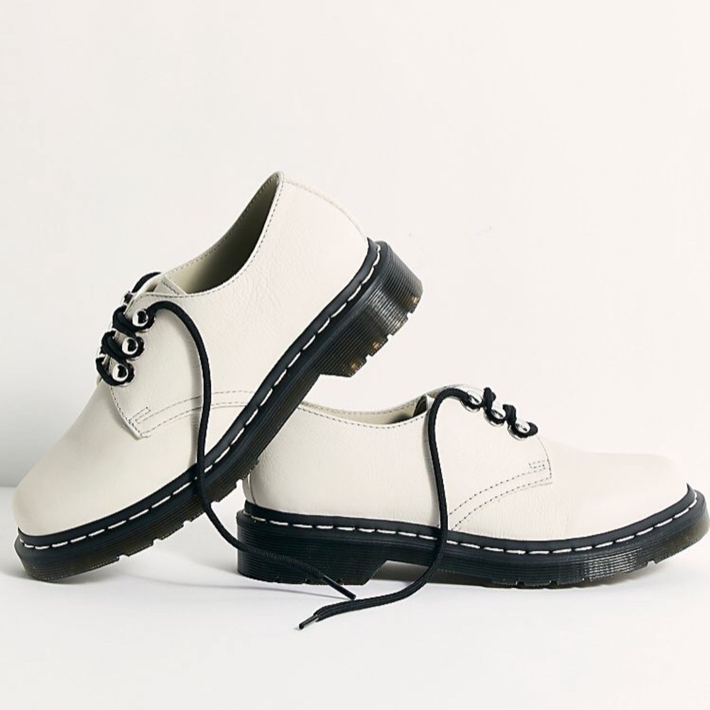 1461 women's hardware leather Oxford shoes in Bone